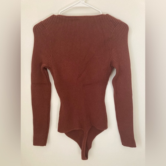 🆕 NWOT, Abercrombie & Fitch Long-Sleeve Ribbed Sweetheart Neck Bodysuit, Size M - Picture 3 of 6
